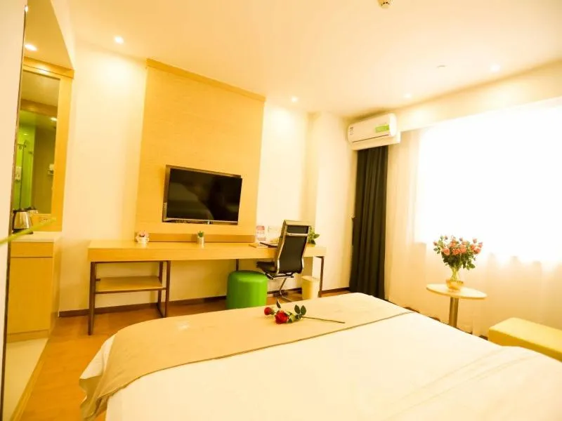 Bed in GreenTree Inn Xuzhou Economic Development Zone Da Miaozhen Business Hotel