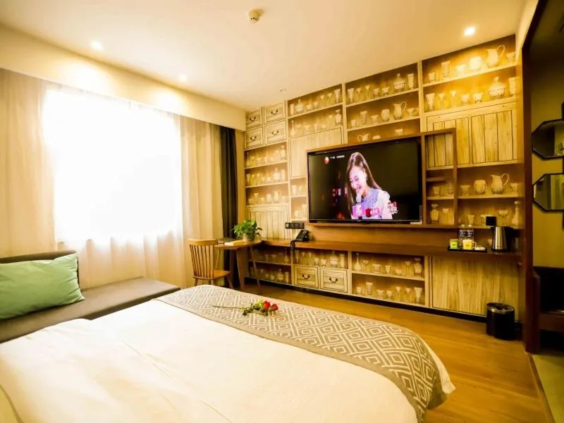 Bed in GreenTree Inn Xuzhou Economic Development Zone Da Miaozhen Business Hotel