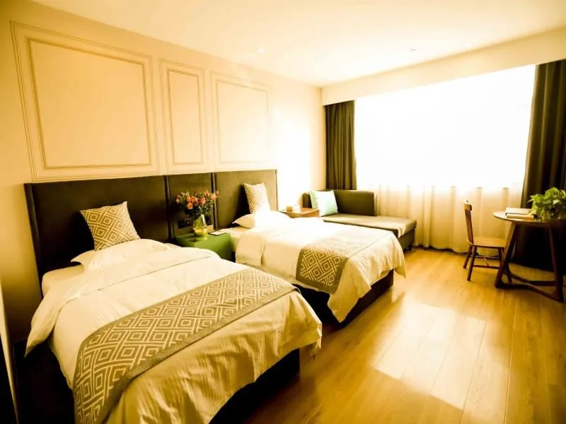 Bed in GreenTree Inn Xuzhou Economic Development Zone Da Miaozhen Business Hotel