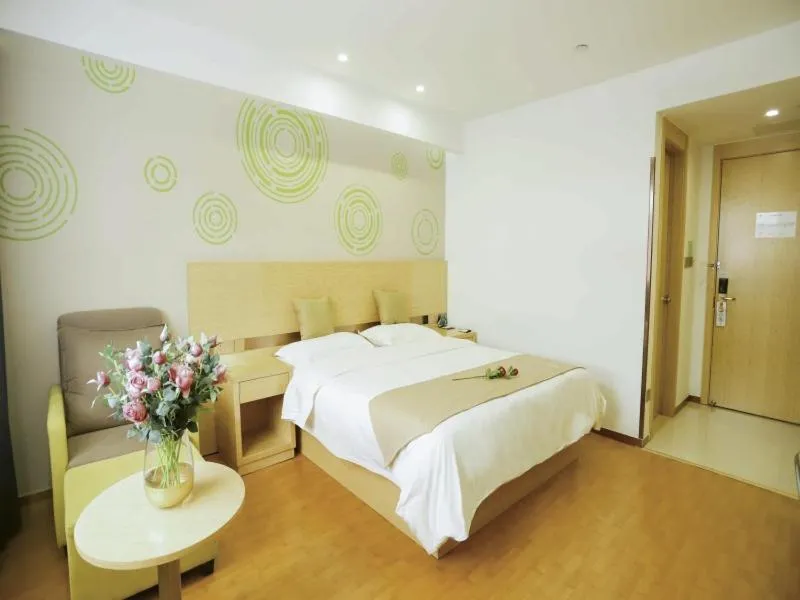 Bed in GreenTree Inn Xuzhou Economic Development Zone Da Miaozhen Business Hotel