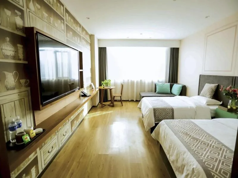 Bed in GreenTree Inn Xuzhou Economic Development Zone Da Miaozhen Business Hotel