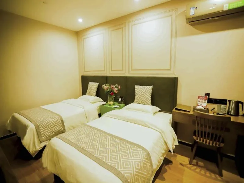 Bed in GreenTree Inn Xuzhou Economic Development Zone Da Miaozhen Business Hotel