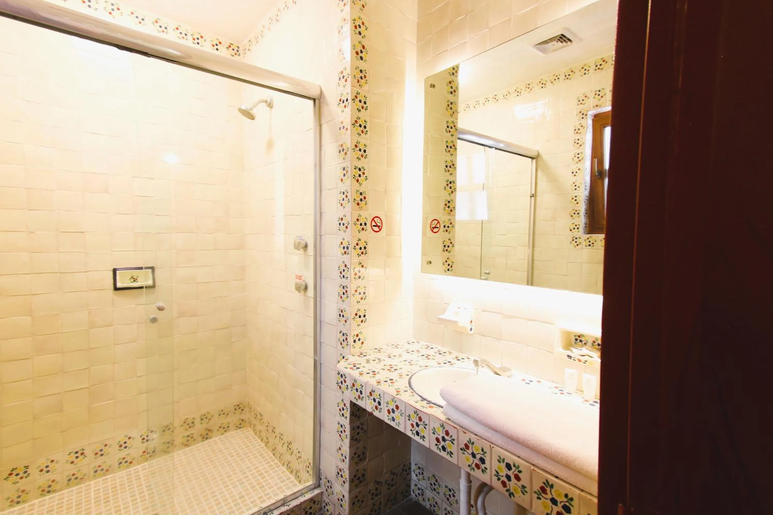 Bathroom in Hotel Templo Mayor