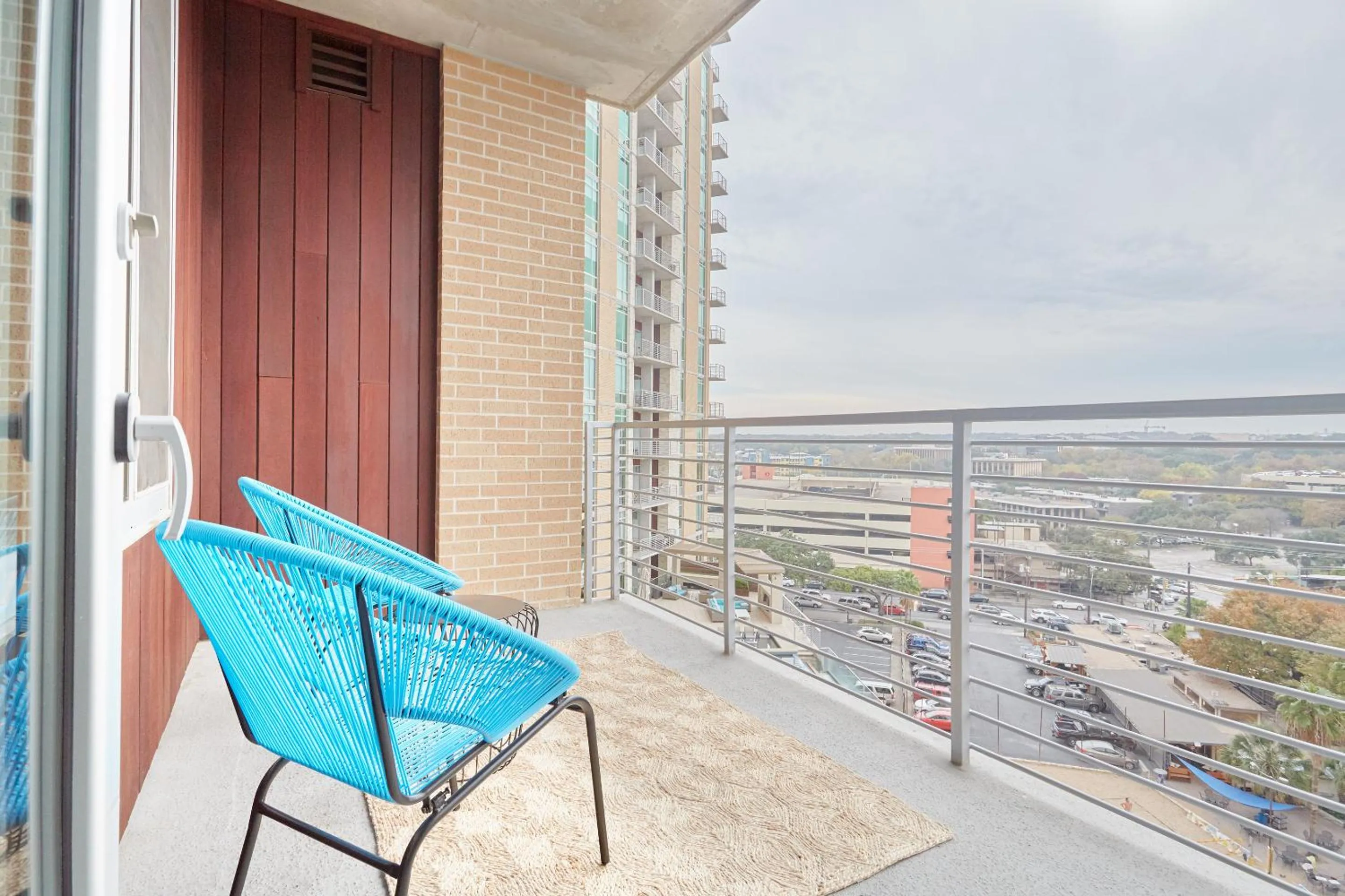 Living room in Sonder at The Catherine