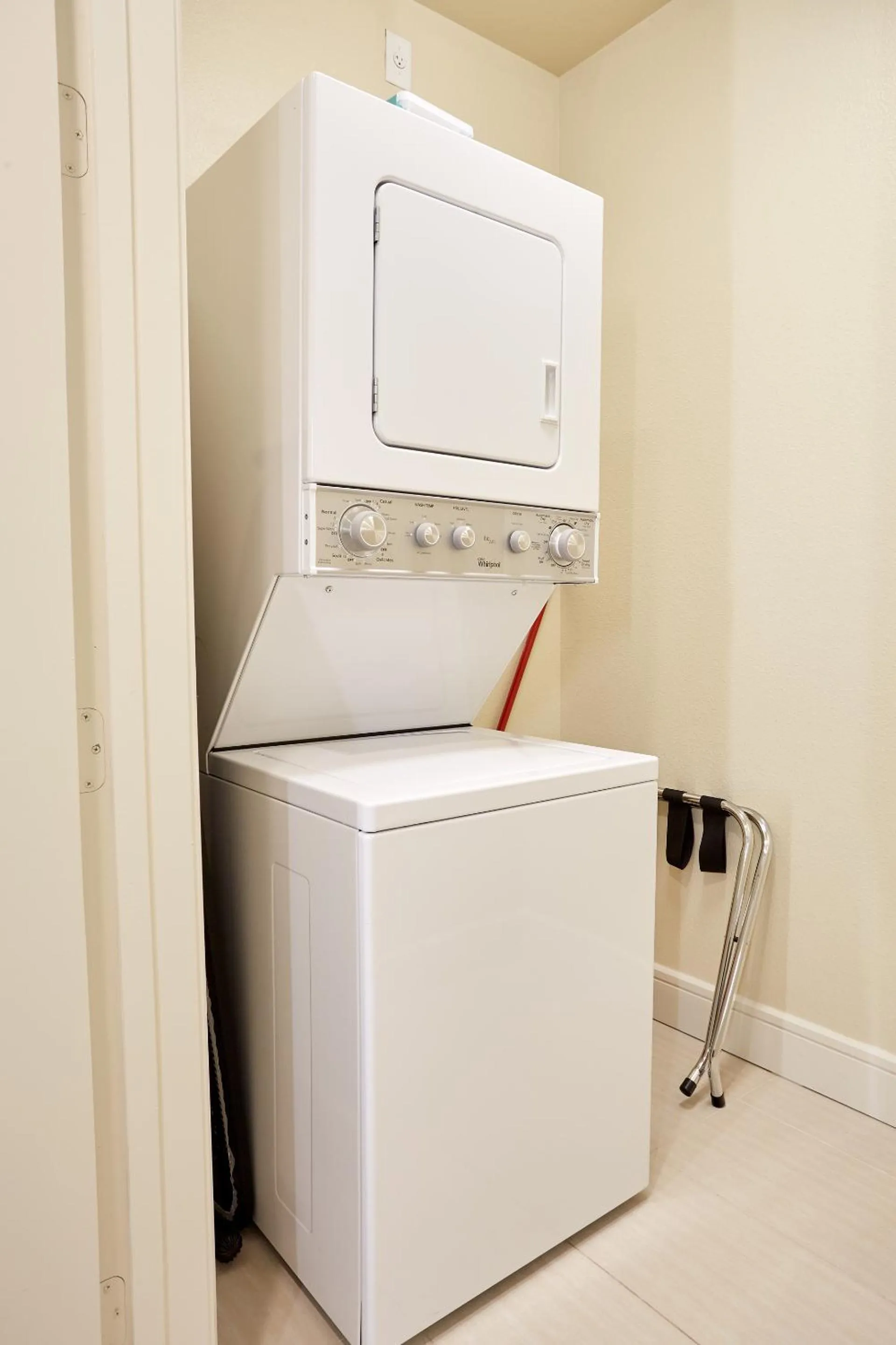 Living room in Sonder at The Catherine