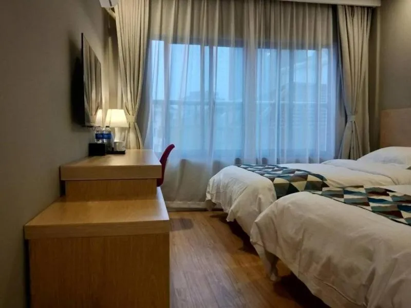 Bed in Shell Shanghai New International Expo Center Fanghua Road Metro Station Hotel