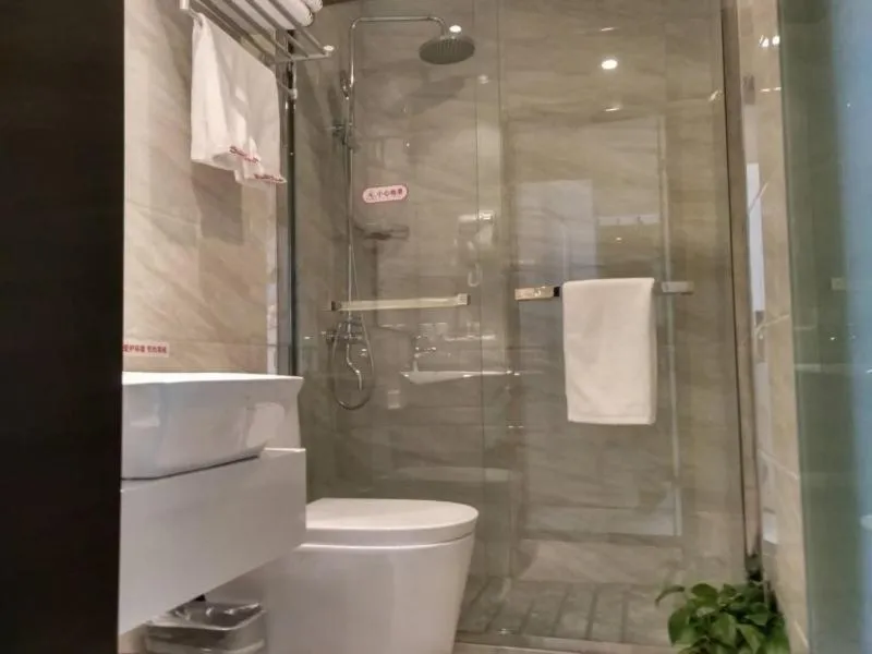 Shell Shanghai New International Expo Center Fanghua Road Metro Station Hotel