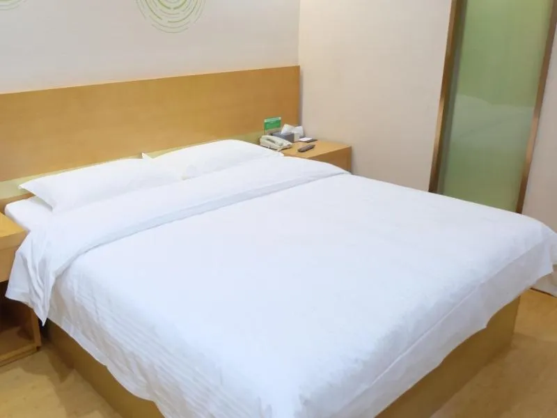 Bed in GreenTree Inn Hefei Huainan Road Huaihe Garden Express Hotel