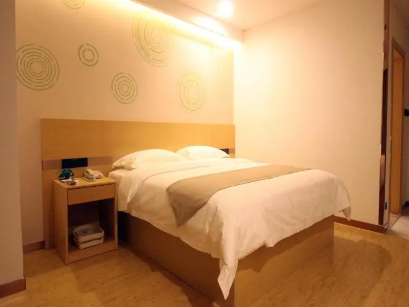Bed in GreenTree Inn Texas Linyi County Jibei Bus Terminal Express Hotel