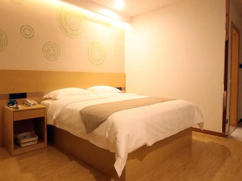 Bed in GreenTree Inn Texas Linyi County Jibei Bus Terminal Express Hotel