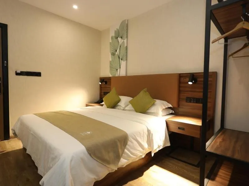 Bed in GreenTree Inn Suzhou Caohu Industrial Park Express Hotel