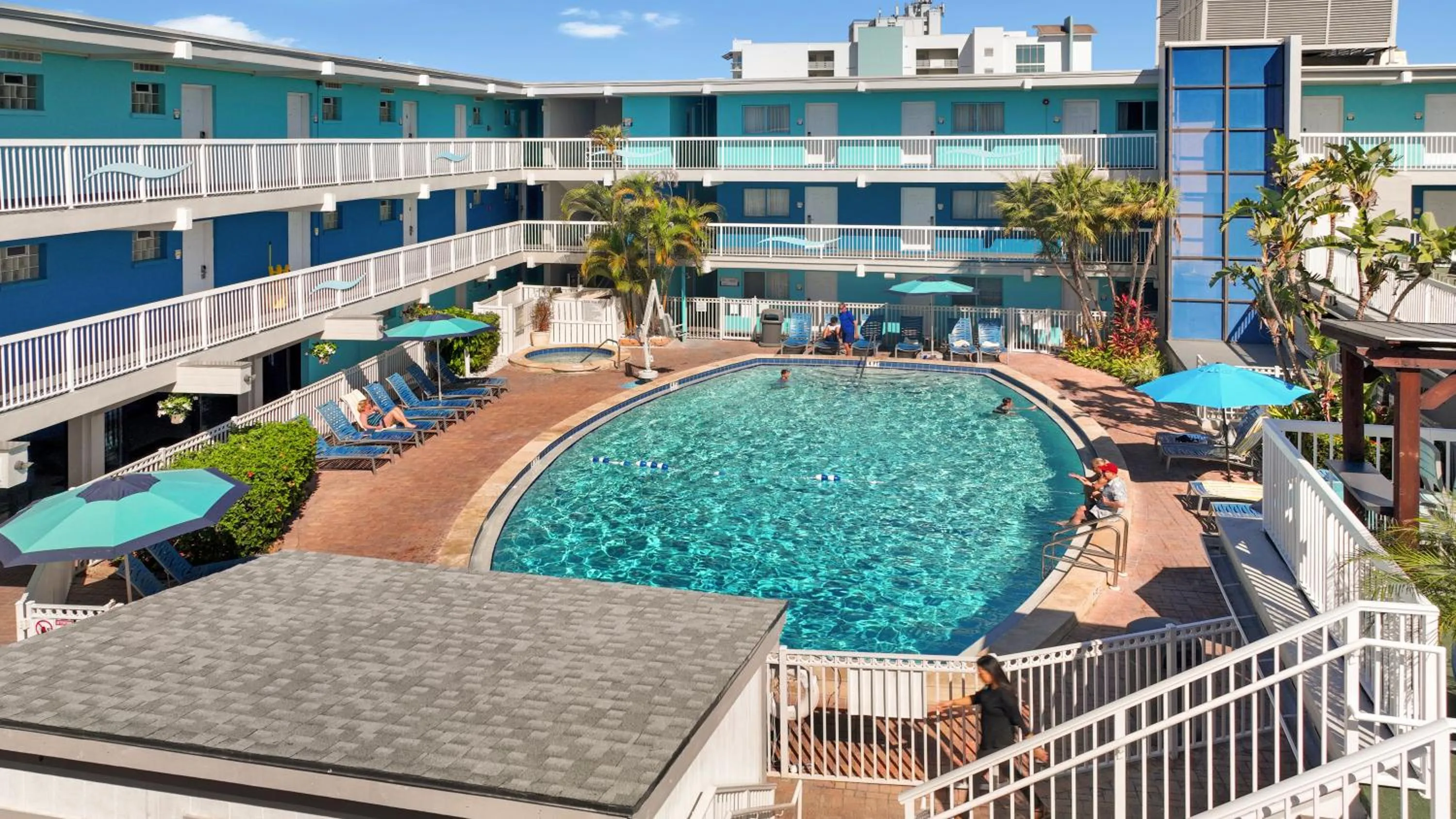 Swimming pool in Bilmar Beach Resort