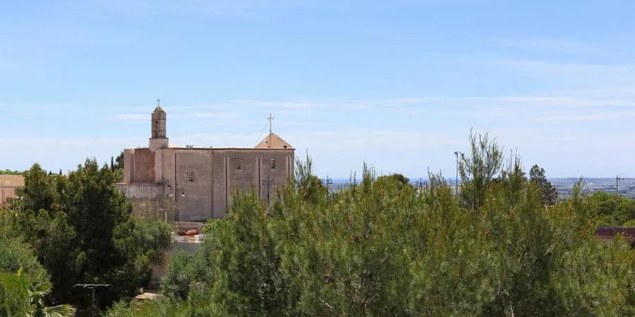 Landmark view in Hotel La Campana