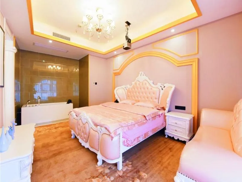 Bed in VX Wuxi Jiangyin High-tech Zone Panlongshan Park Hotel