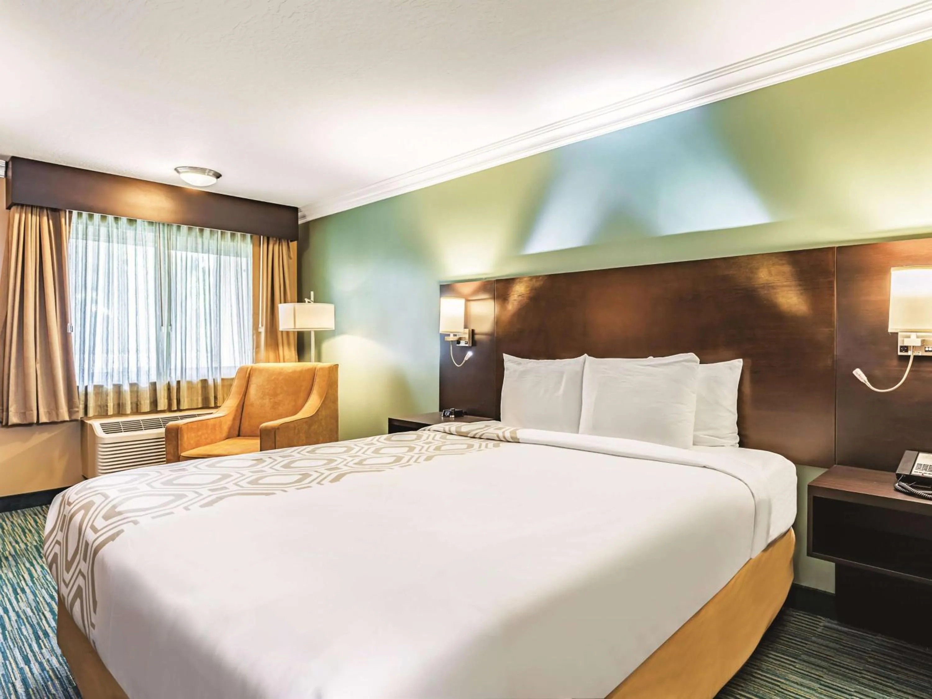 Photo of the whole room, Bed in La Quinta by Wyndham San Francisco Airport West Millbrae FREE AIRPORT SHUTTLE