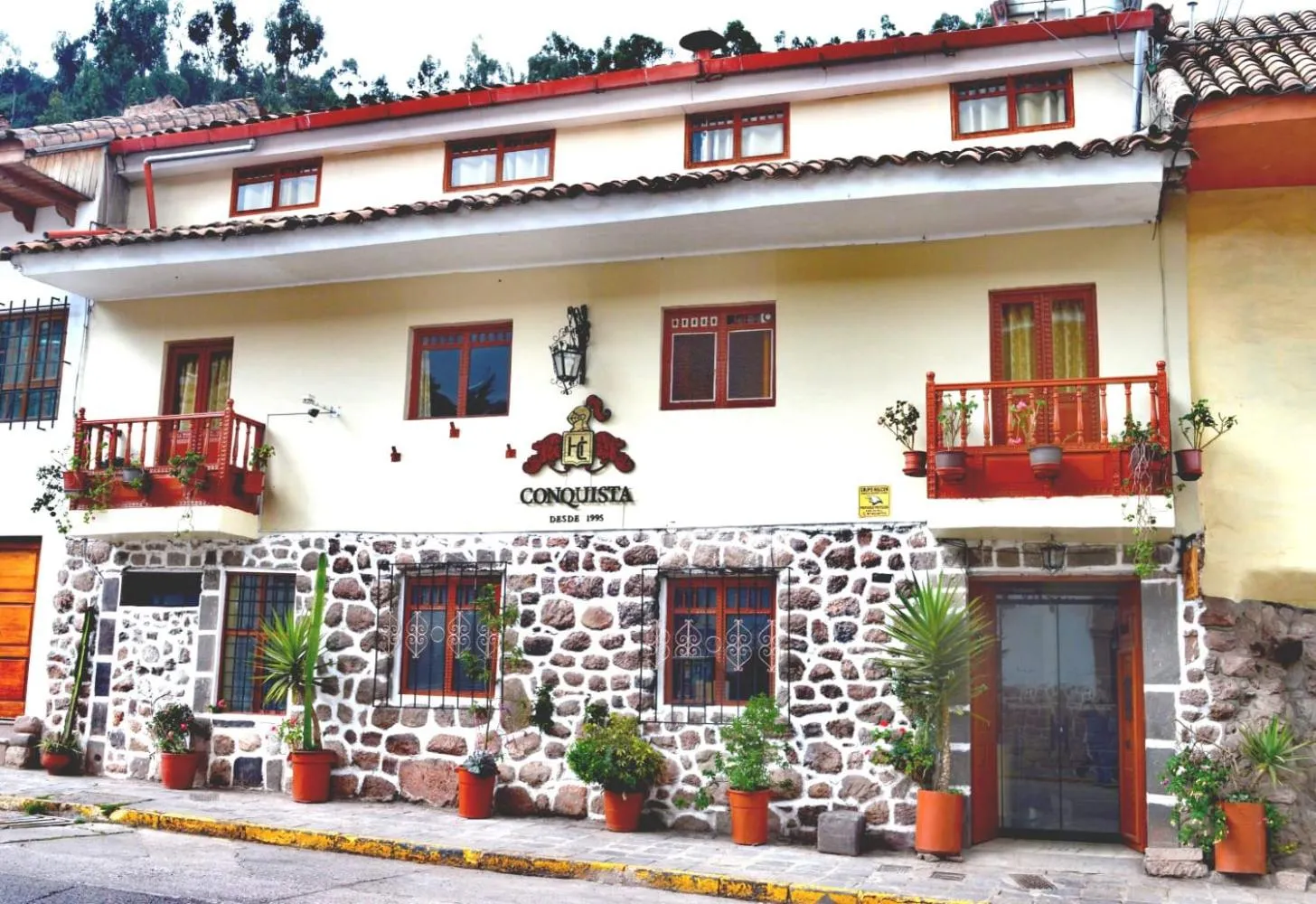 Property building in Conquista Cusco