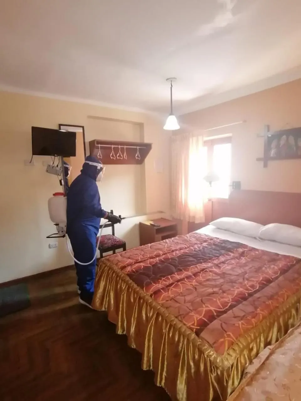 Staff, Bed in Conquista Cusco