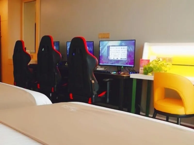 Vatica Huanggang Luotian County City Square Hotel