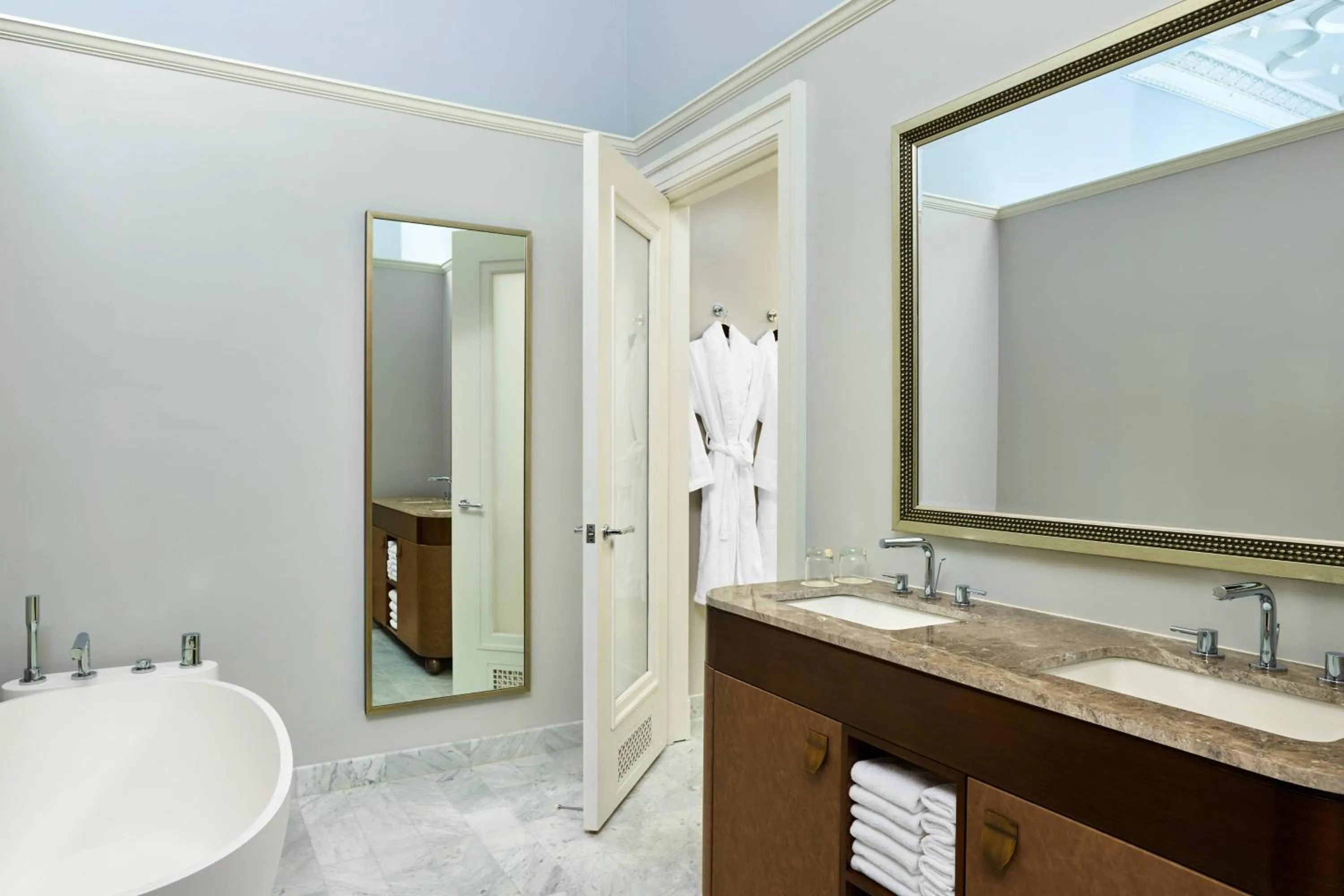 Bedroom in Palace Hotel, a Luxury Collection Hotel, San Francisco