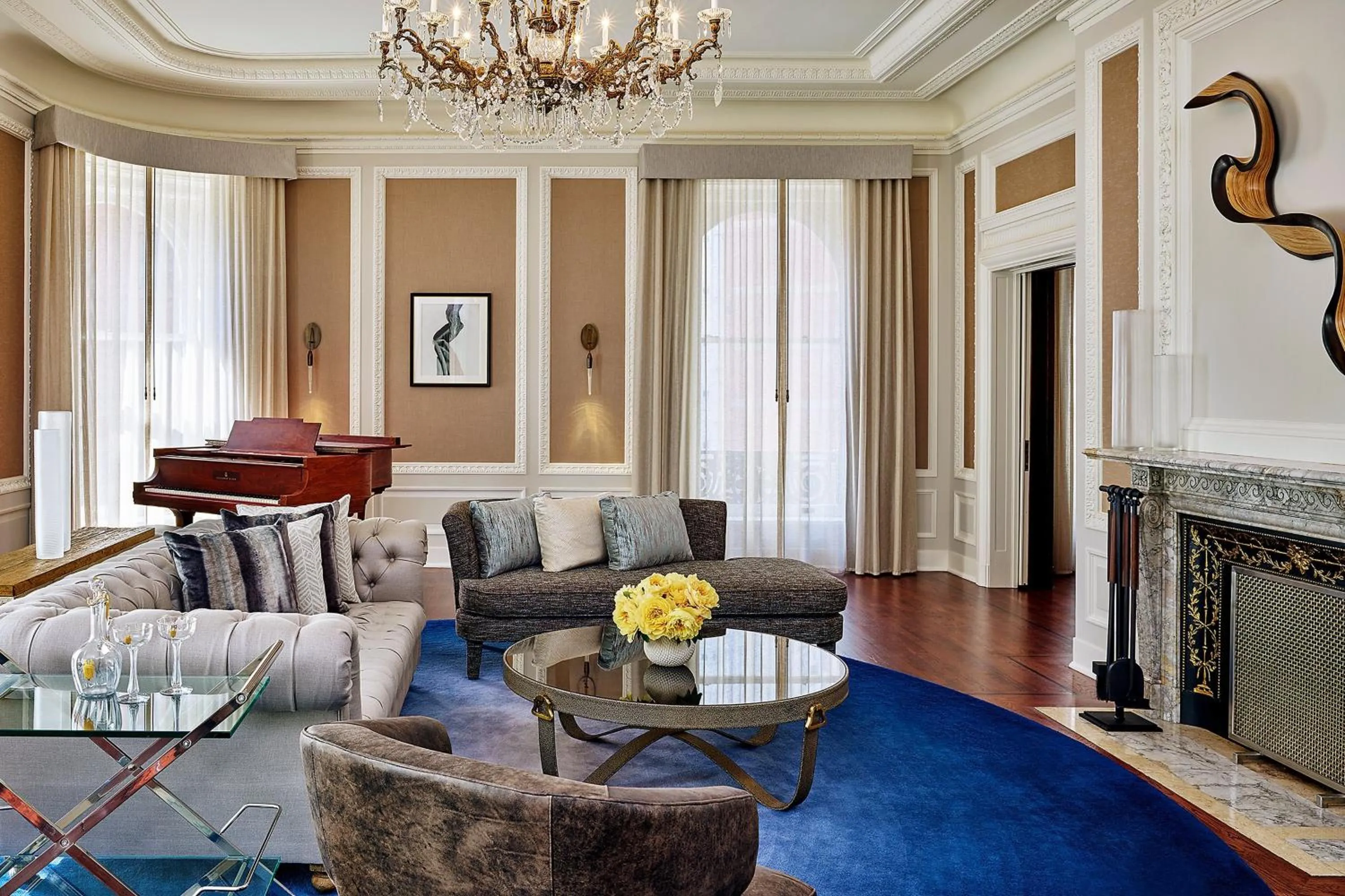 Living room in Palace Hotel, a Luxury Collection Hotel, San Francisco