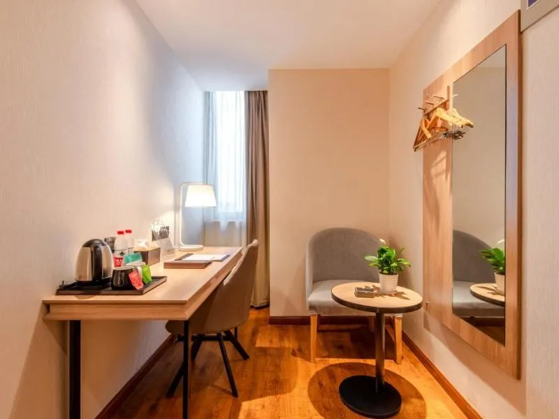 GreenTree Inn Hefei Changjiang West Road Zhenxing Road Subway Station Jiaqiao Yueshan International Business Hotel