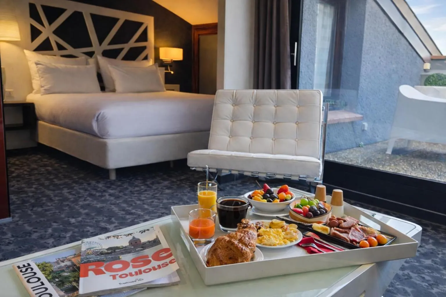 Breakfast, Bed in Hôtel de Brienne