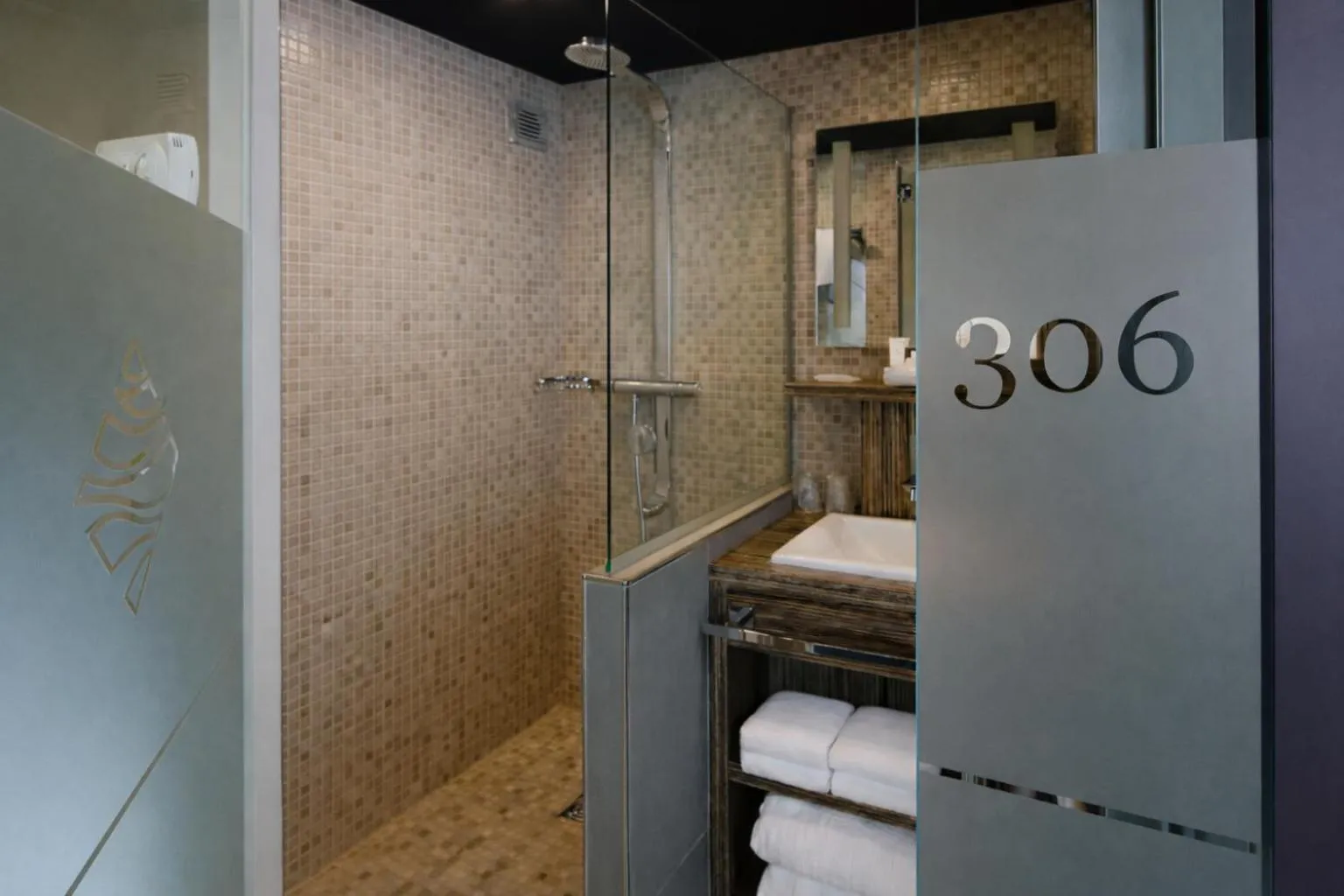 Bathroom in Hôtel de Brienne