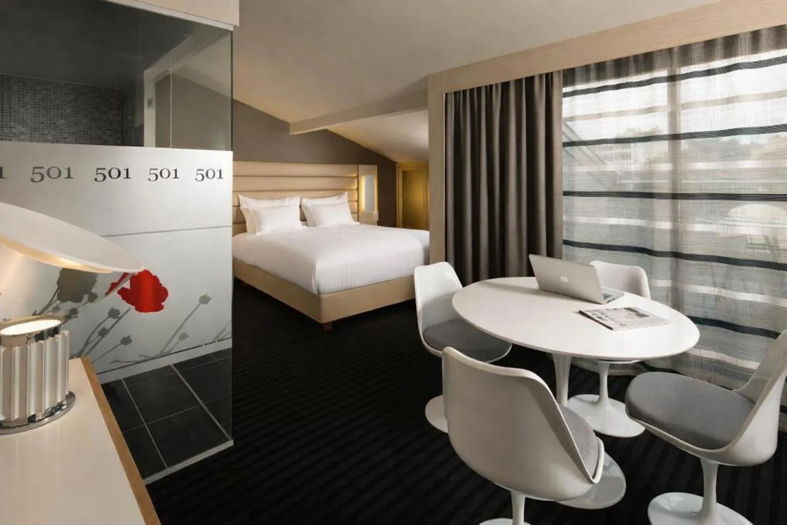 Photo of the whole room, Bed in Hôtel de Brienne