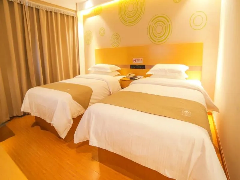 Bed in GreenTree Inn Beijing Shunyi District Fuqian West Street Shimen Subway Station Express Hotel