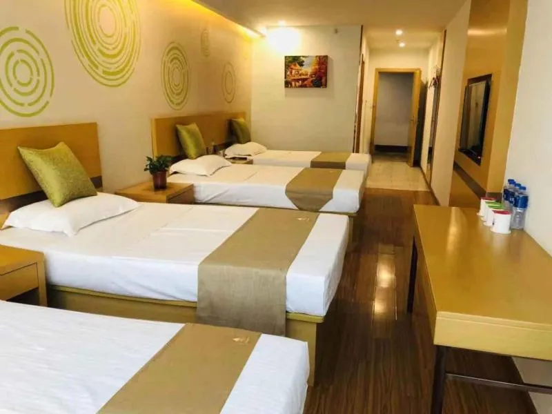 Bed in GreenTree Inn Tianjin Hedong District Tianjin Station Front Square Express Hotel