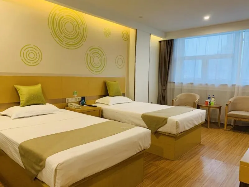 Bed in GreenTree Inn Tianjin Hedong District Tianjin Station Front Square Express Hotel