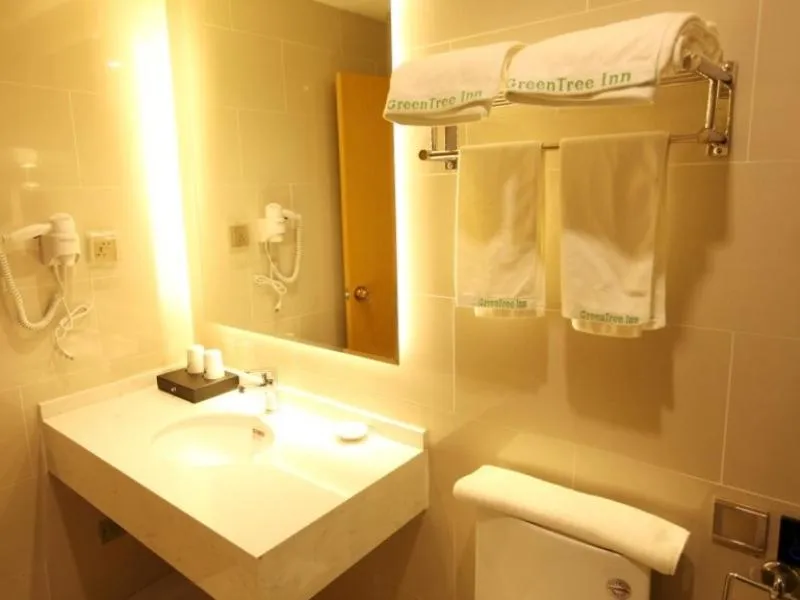 GreenTree Inn Tianjin Hedong District Tianjin Station Front Square Express Hotel