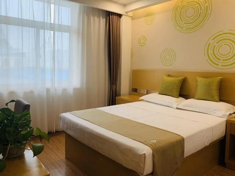 Bed in GreenTree Inn Tianjin Hedong District Tianjin Station Front Square Express Hotel