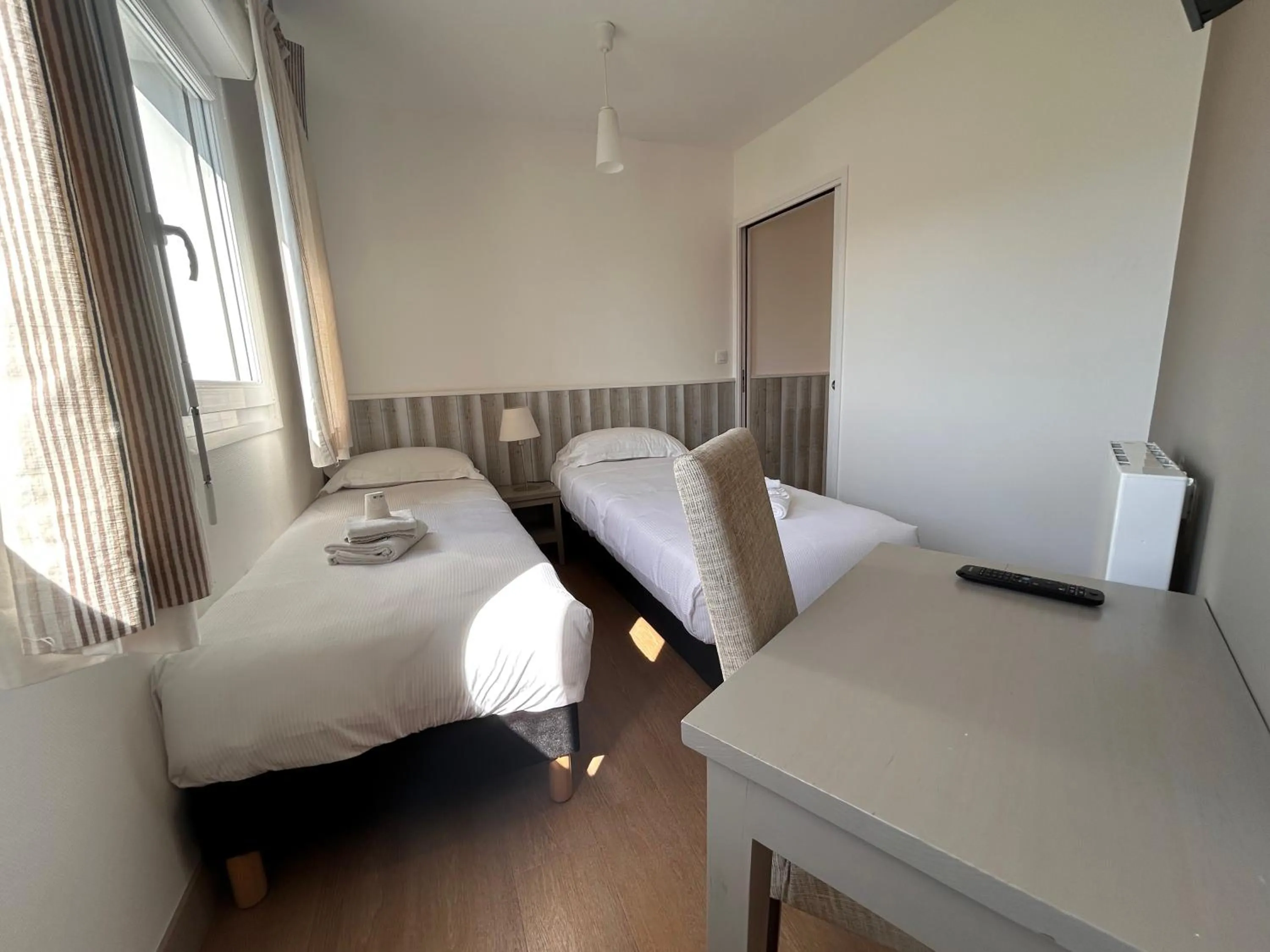 Photo of the whole room, Bed in BRIT HOTEL Lannion-Perros Guirec