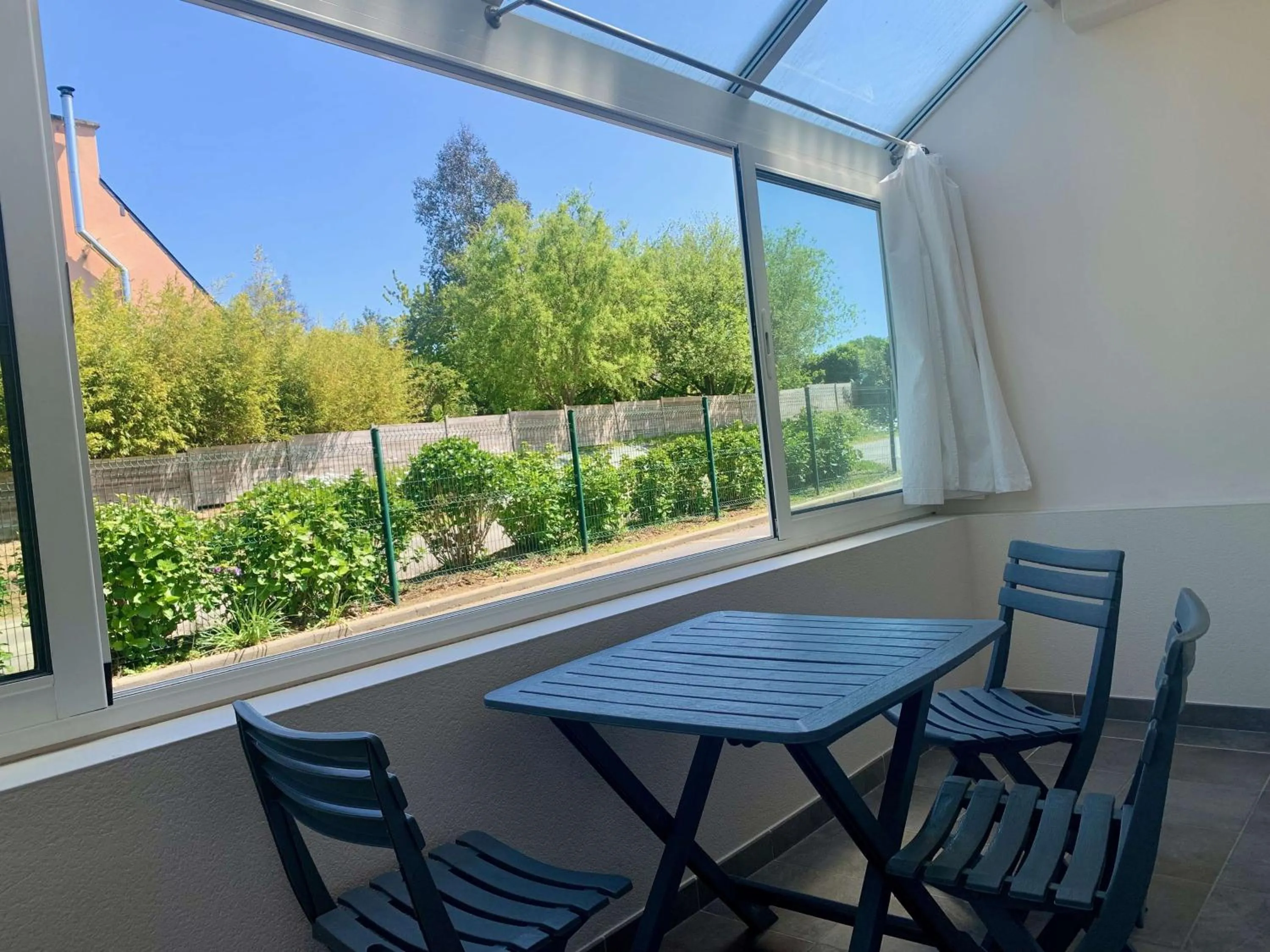 Bedroom in BRIT HOTEL Lannion-Perros Guirec