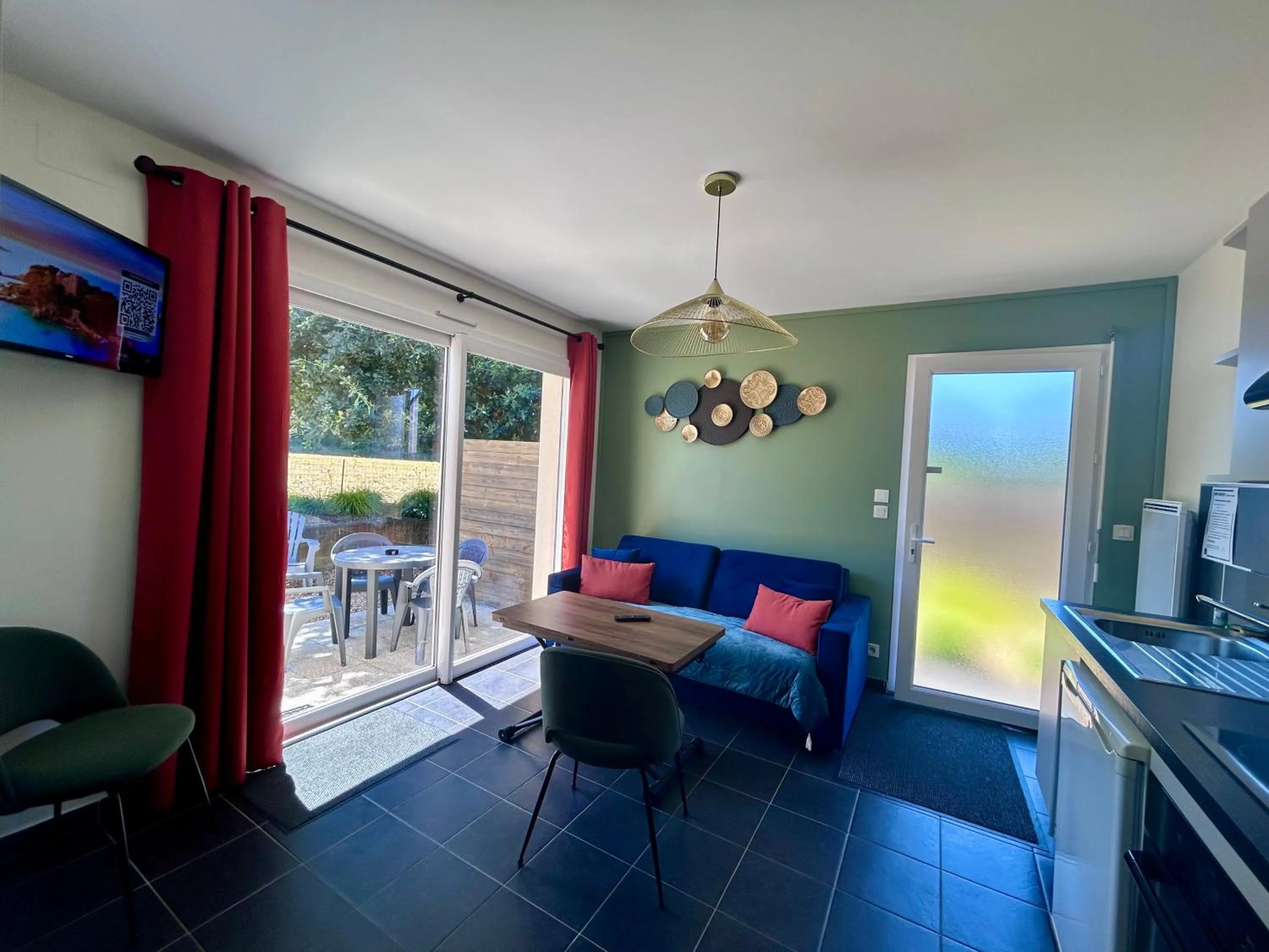 TV and multimedia in BRIT HOTEL Lannion-Perros Guirec