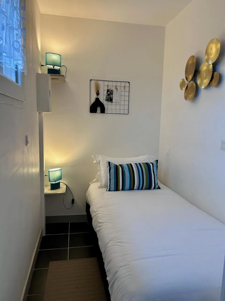 Bed in BRIT HOTEL Lannion-Perros Guirec