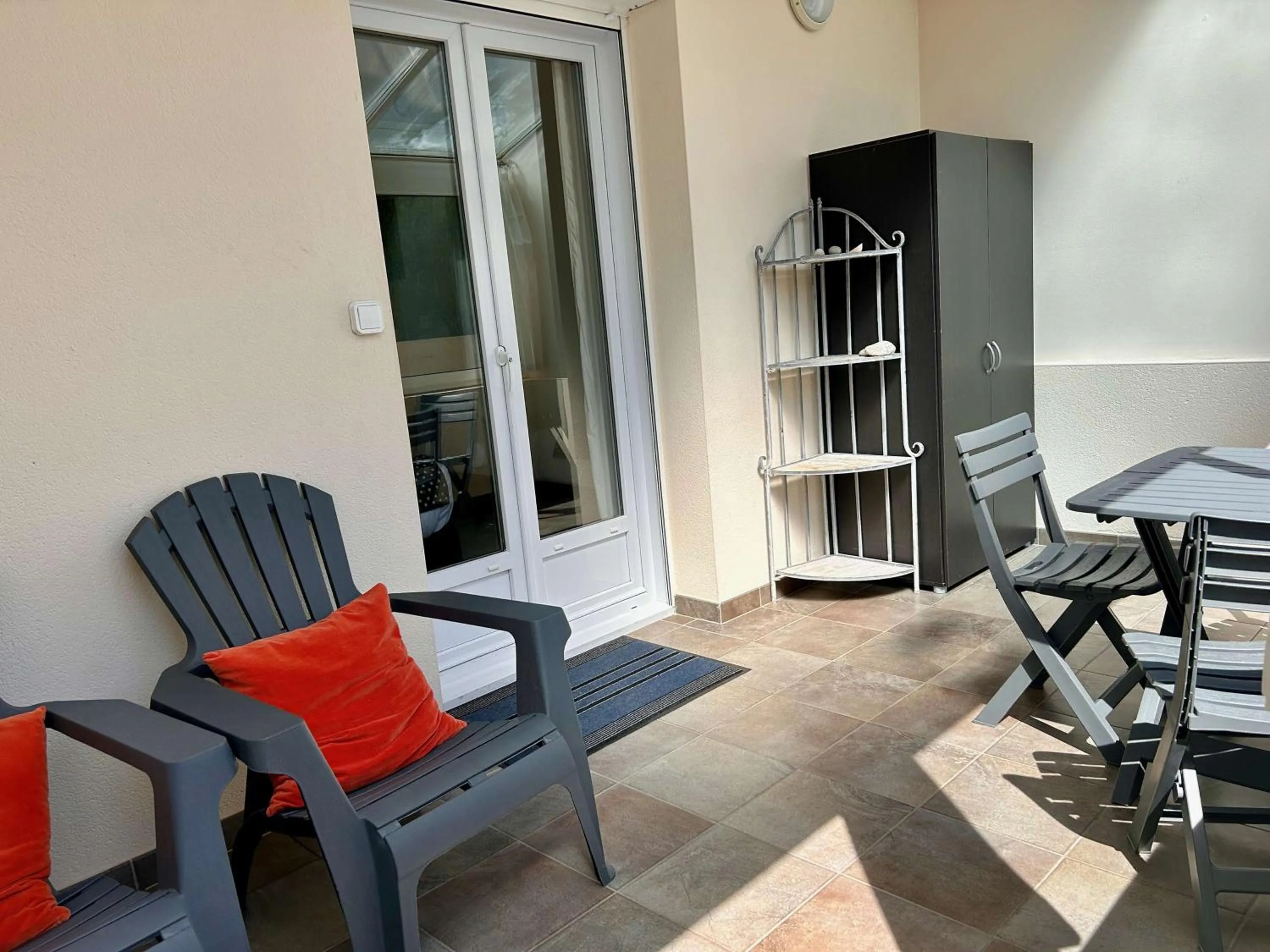 Bedroom in BRIT HOTEL Lannion-Perros Guirec