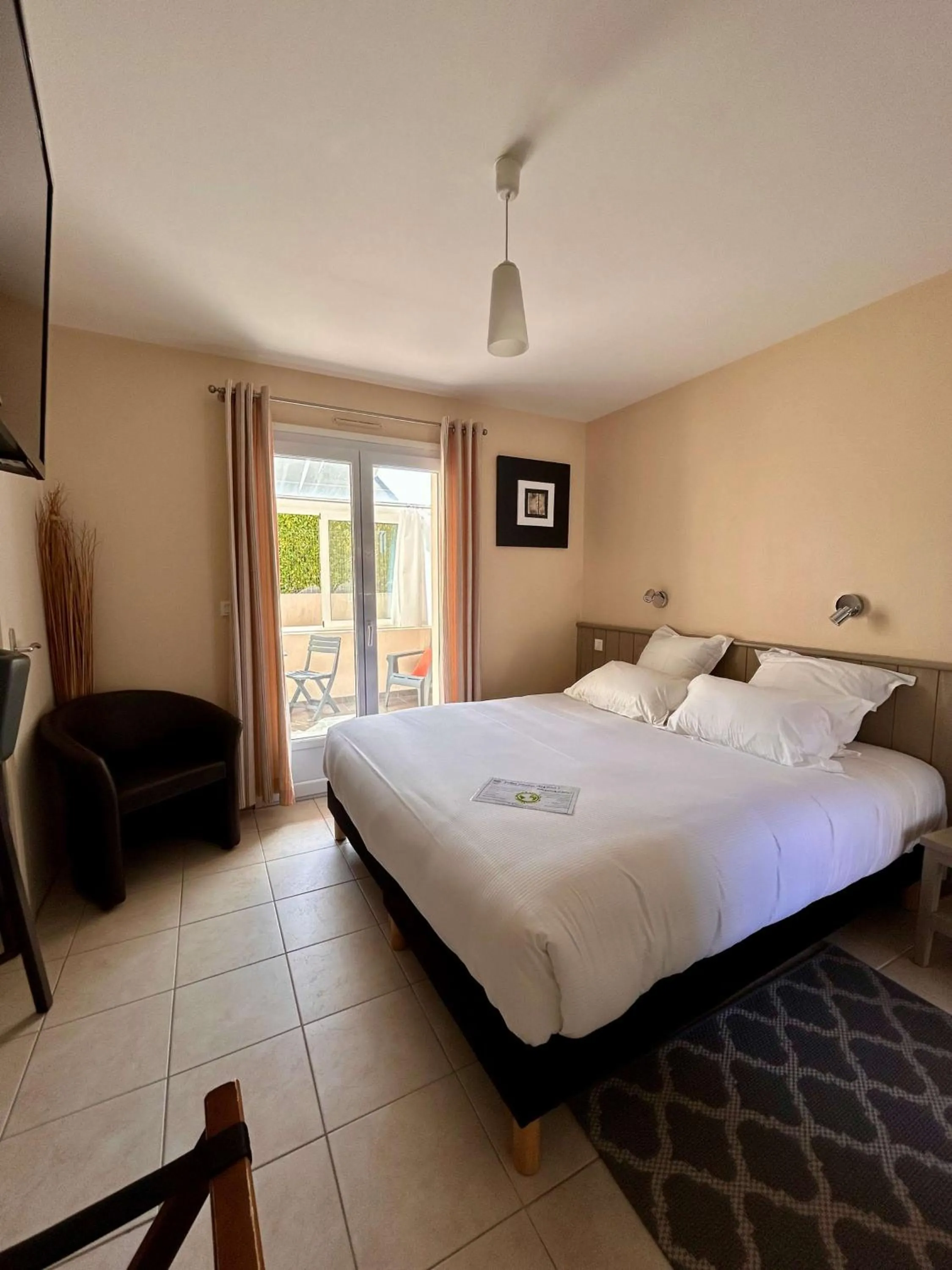 Bedroom, Bed in BRIT HOTEL Lannion-Perros Guirec