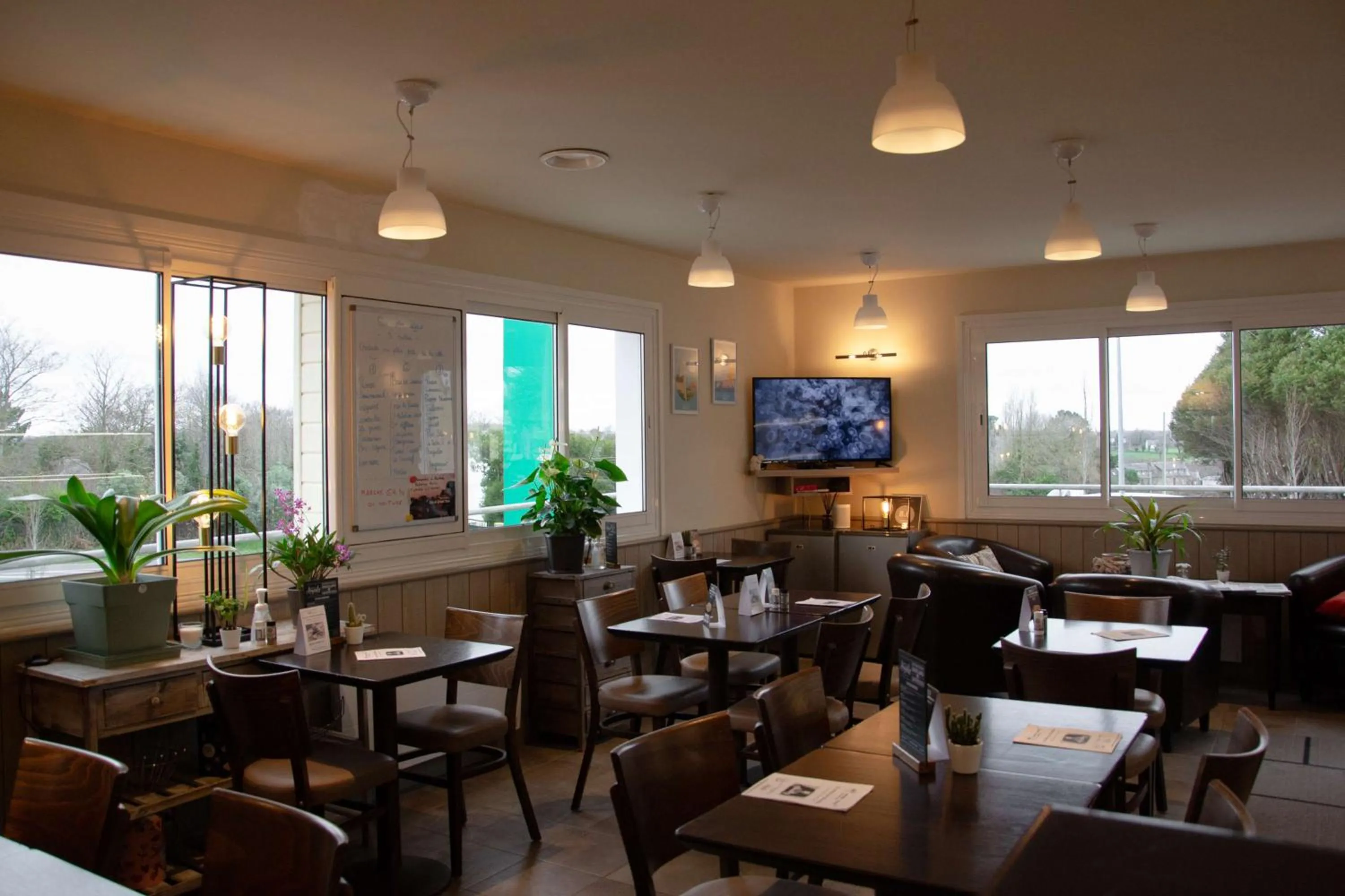 Breakfast in BRIT HOTEL Lannion-Perros Guirec