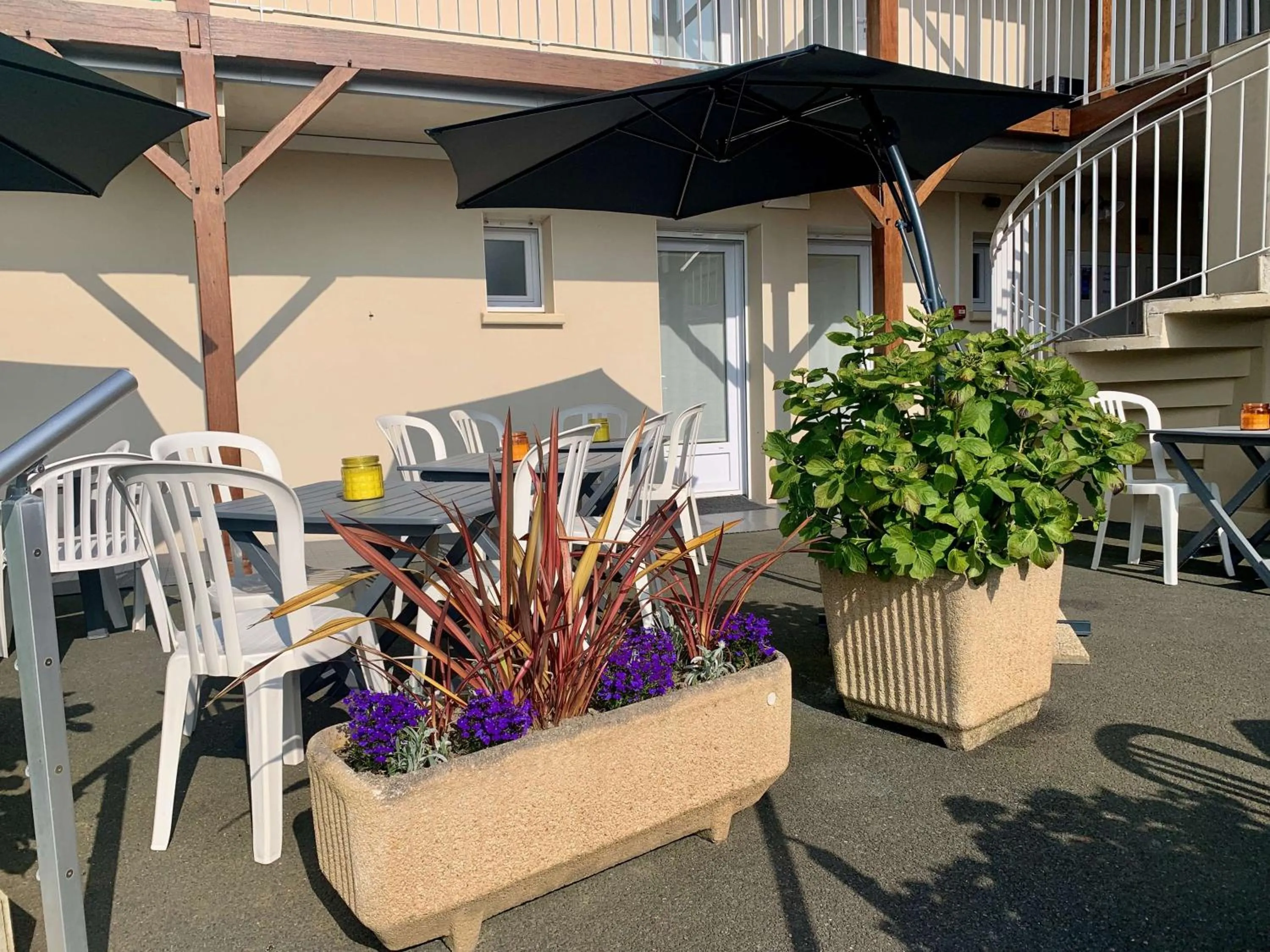 Property building in BRIT HOTEL Lannion-Perros Guirec