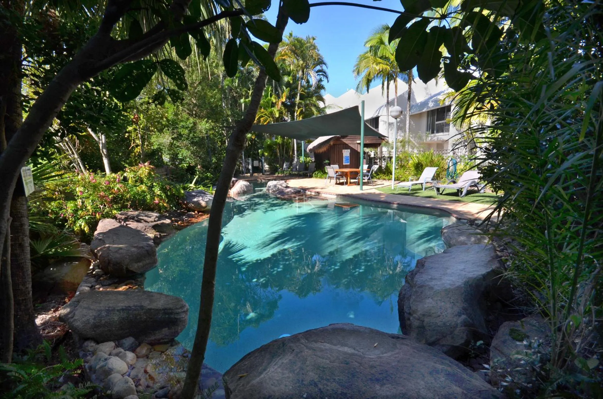 Day in Raintrees Moffat Beach