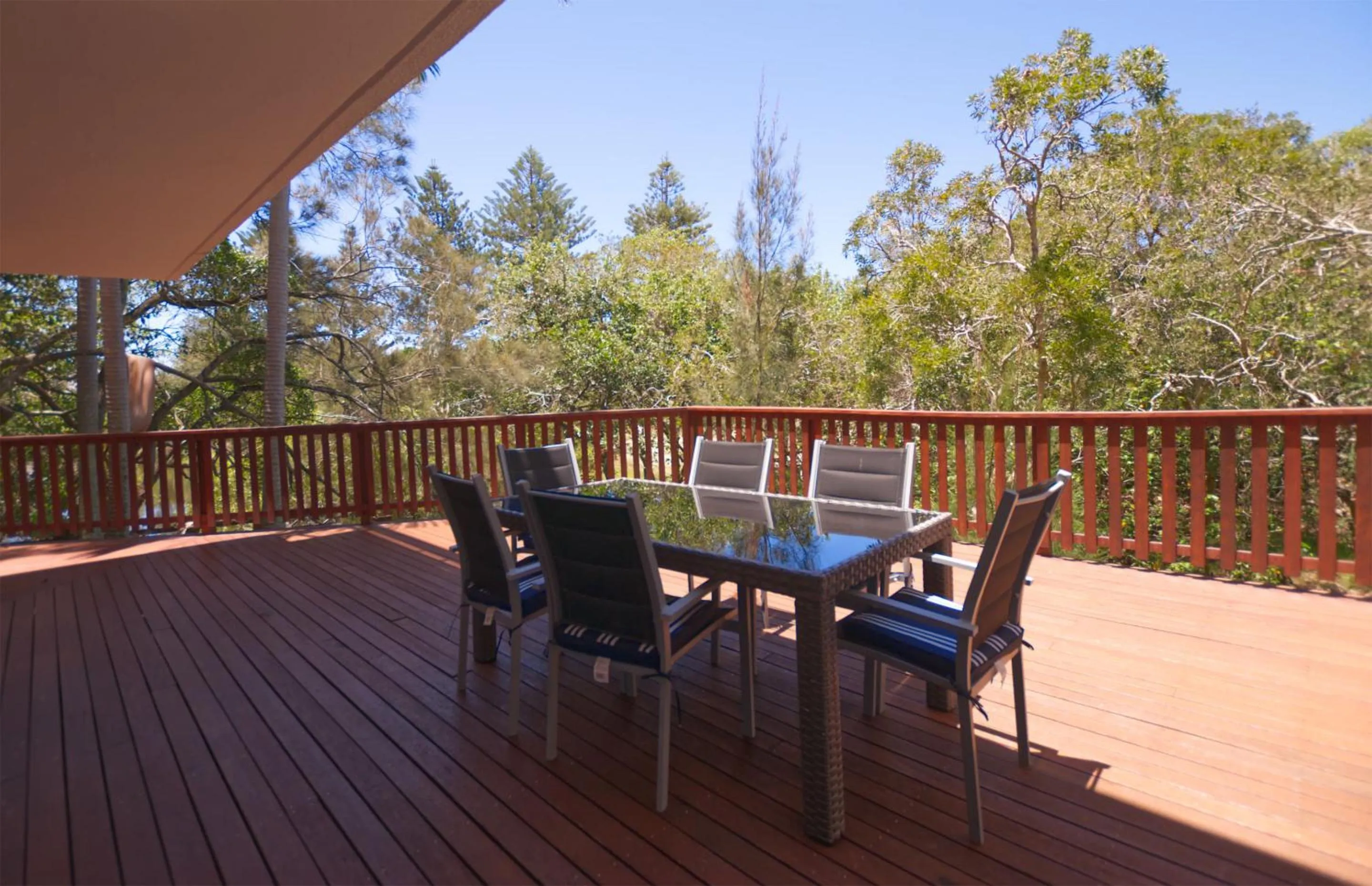 Patio in Raintrees Moffat Beach