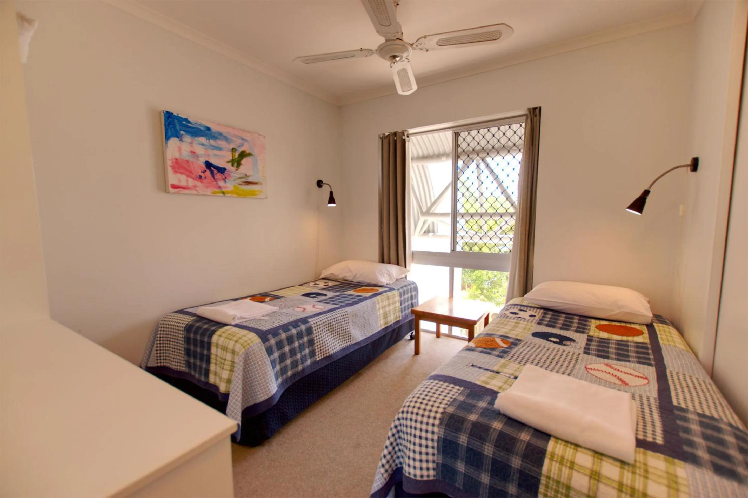 Bedroom, Bed in Raintrees Moffat Beach