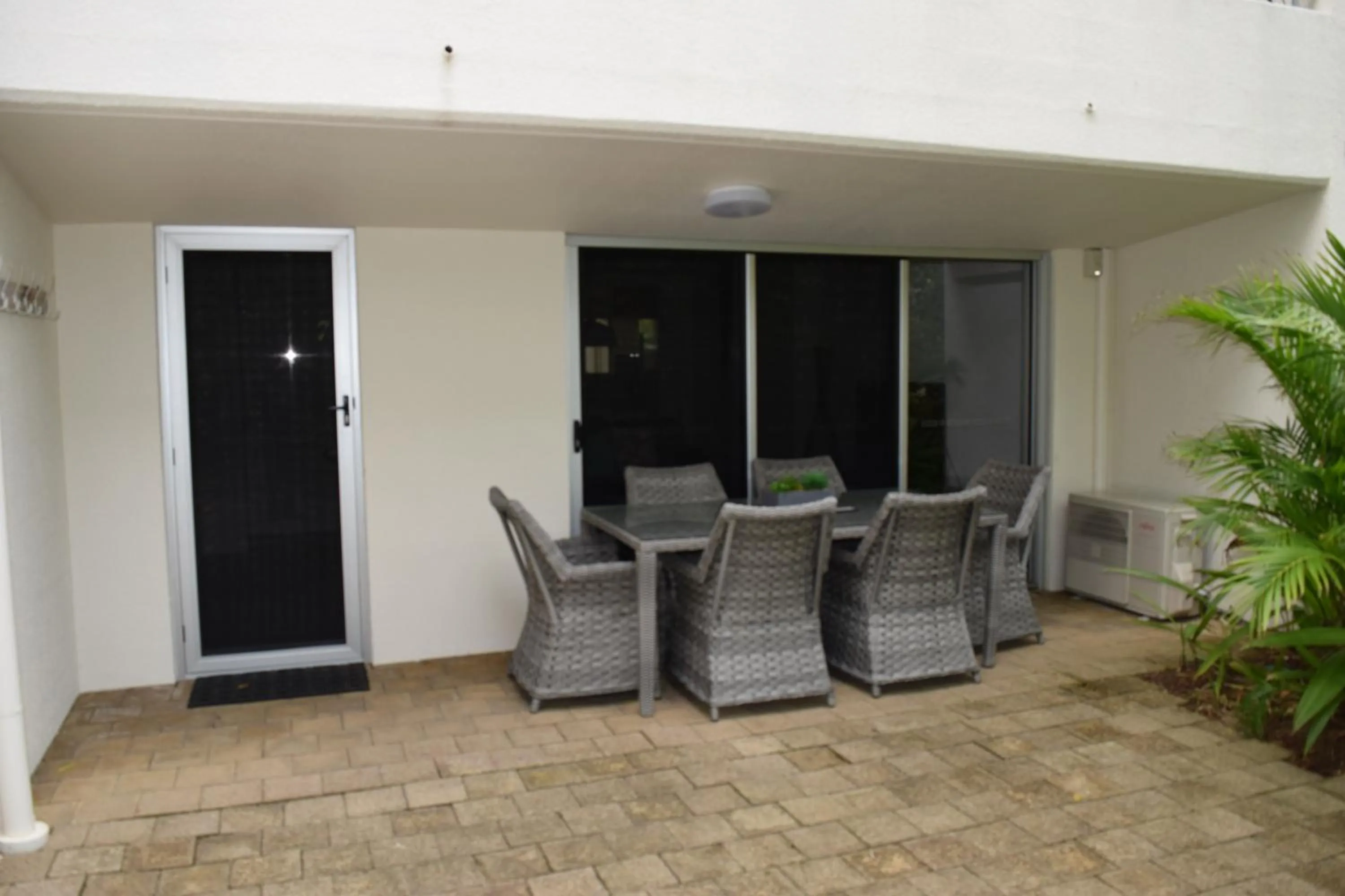 Patio in Raintrees Moffat Beach