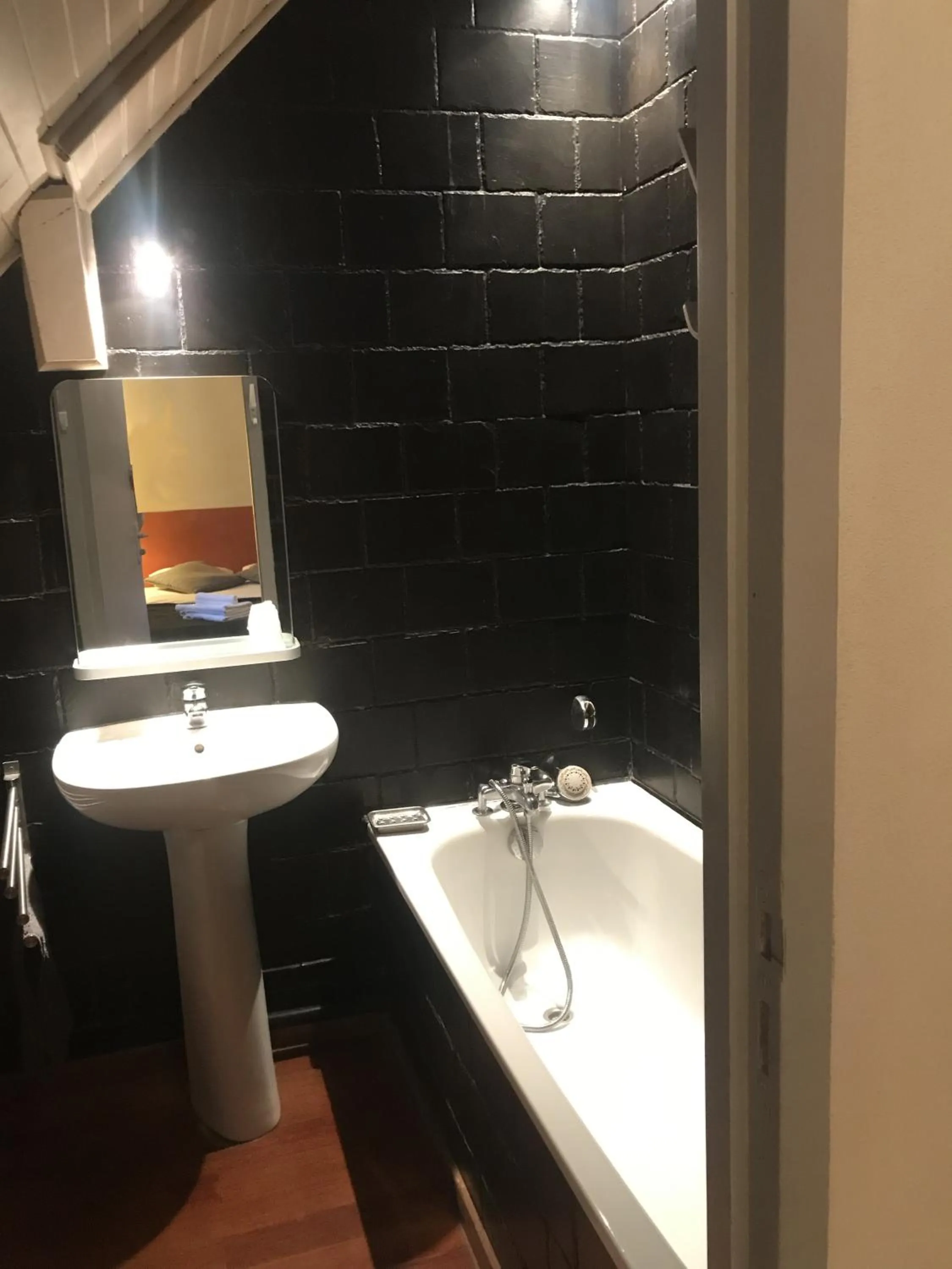 Bathroom in Maison d'hoursentut