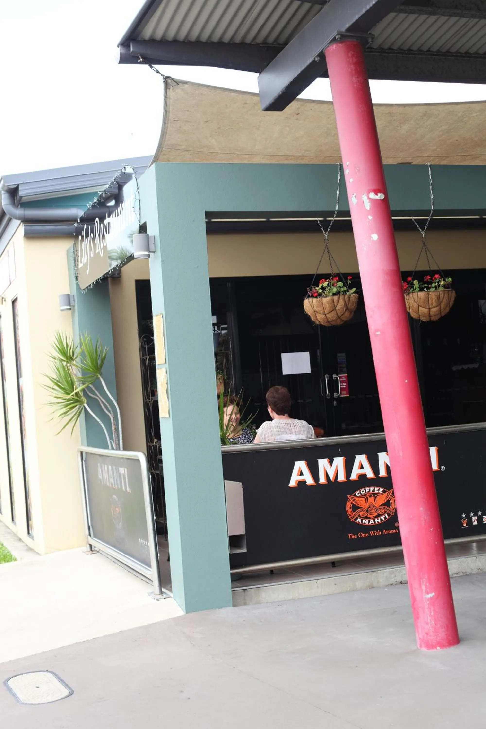 Property building in Ayr Traveller's Motel