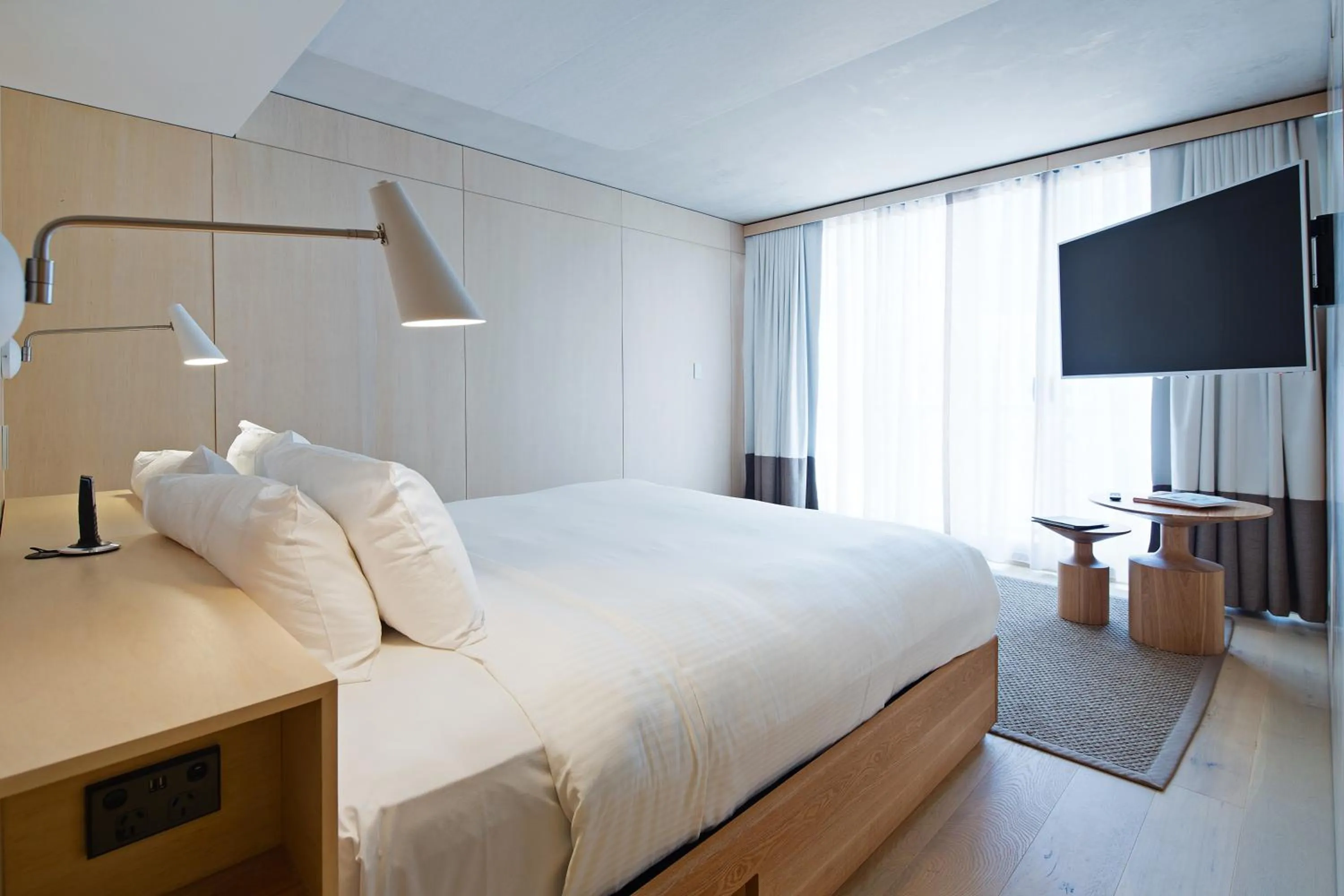 Communal lounge/ TV room, Bed in Zara Tower – Luxury Suites and Apartments