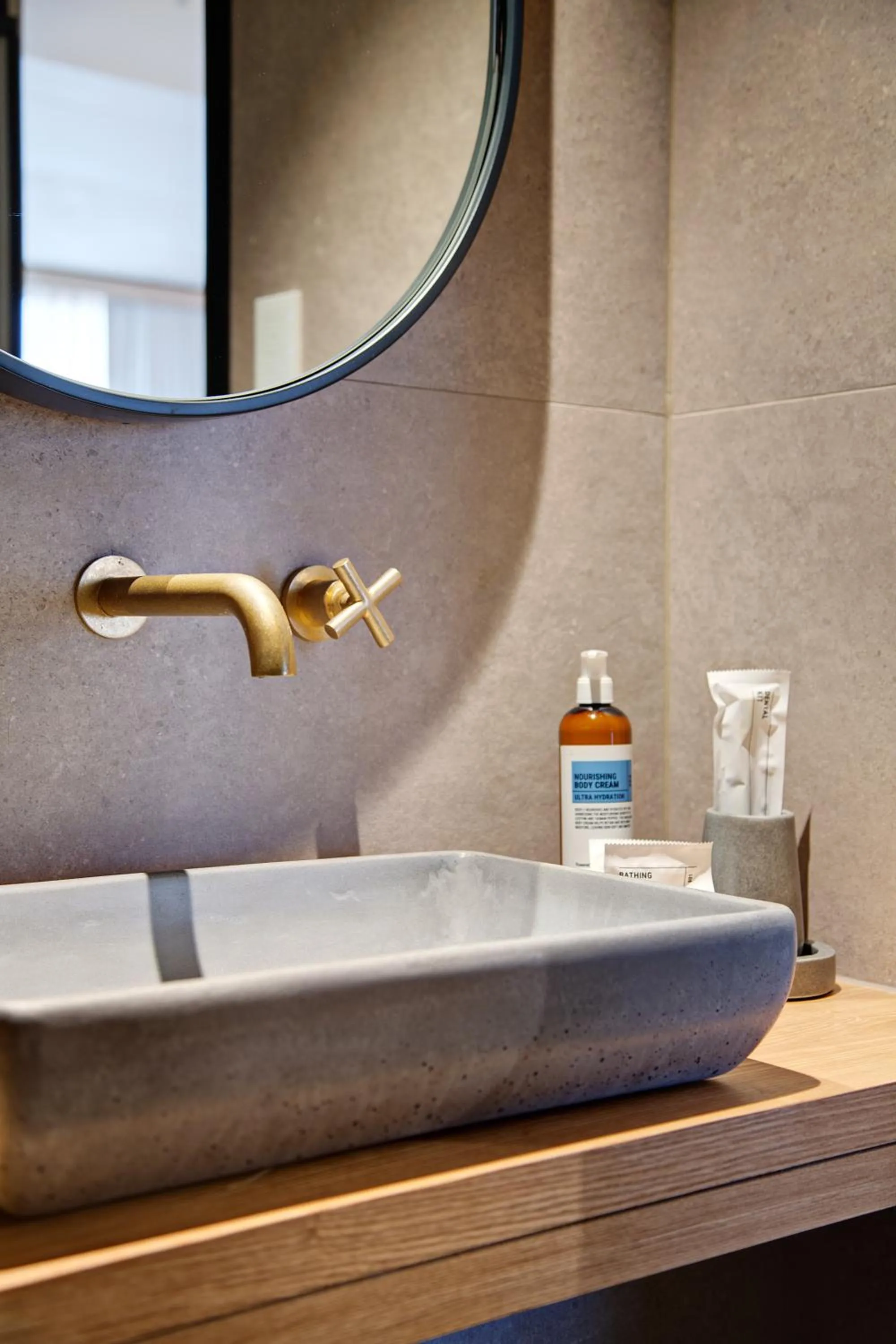 Bathroom in Zara Tower – Luxury Suites and Apartments