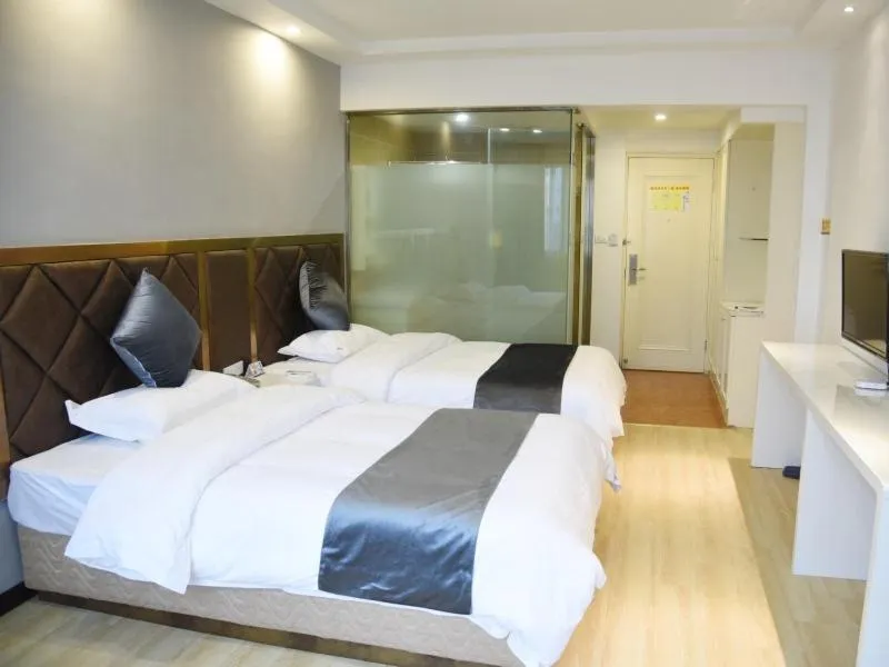 Bed in Shell Lishui High Speed Railway Station Hotel